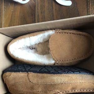 Like new, boys Ugg Ascot (moccasins), Size 13.